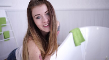 Misha Cross estrella bonita imagen