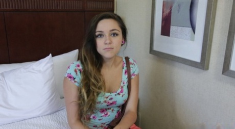 Zoey Foxx modelo porno archivo