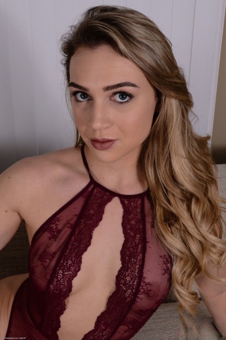 Zoey Taylor modelo hd fotos